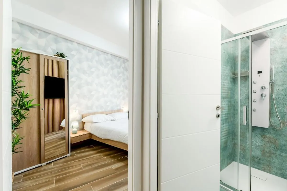 Comfort & Design Minutes Away From The Centre Milan Apartment
