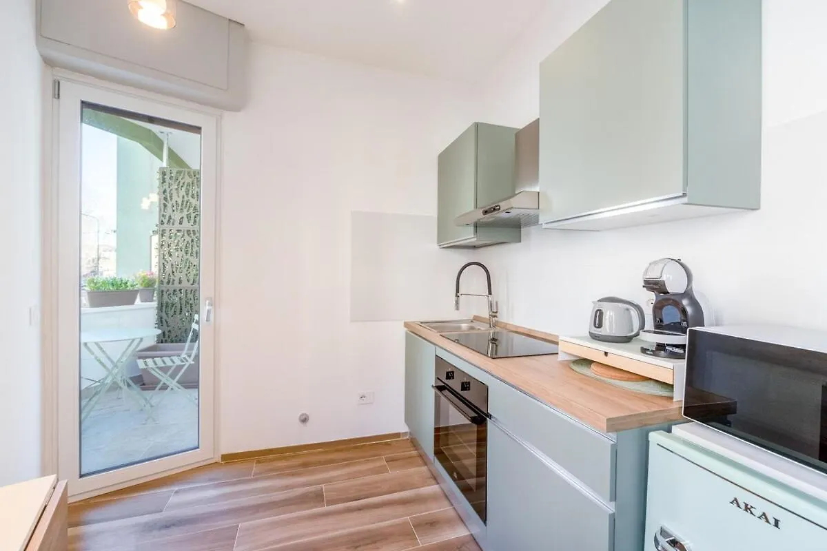 Comfort & Design Minutes Away From The Centre Milan Apartment