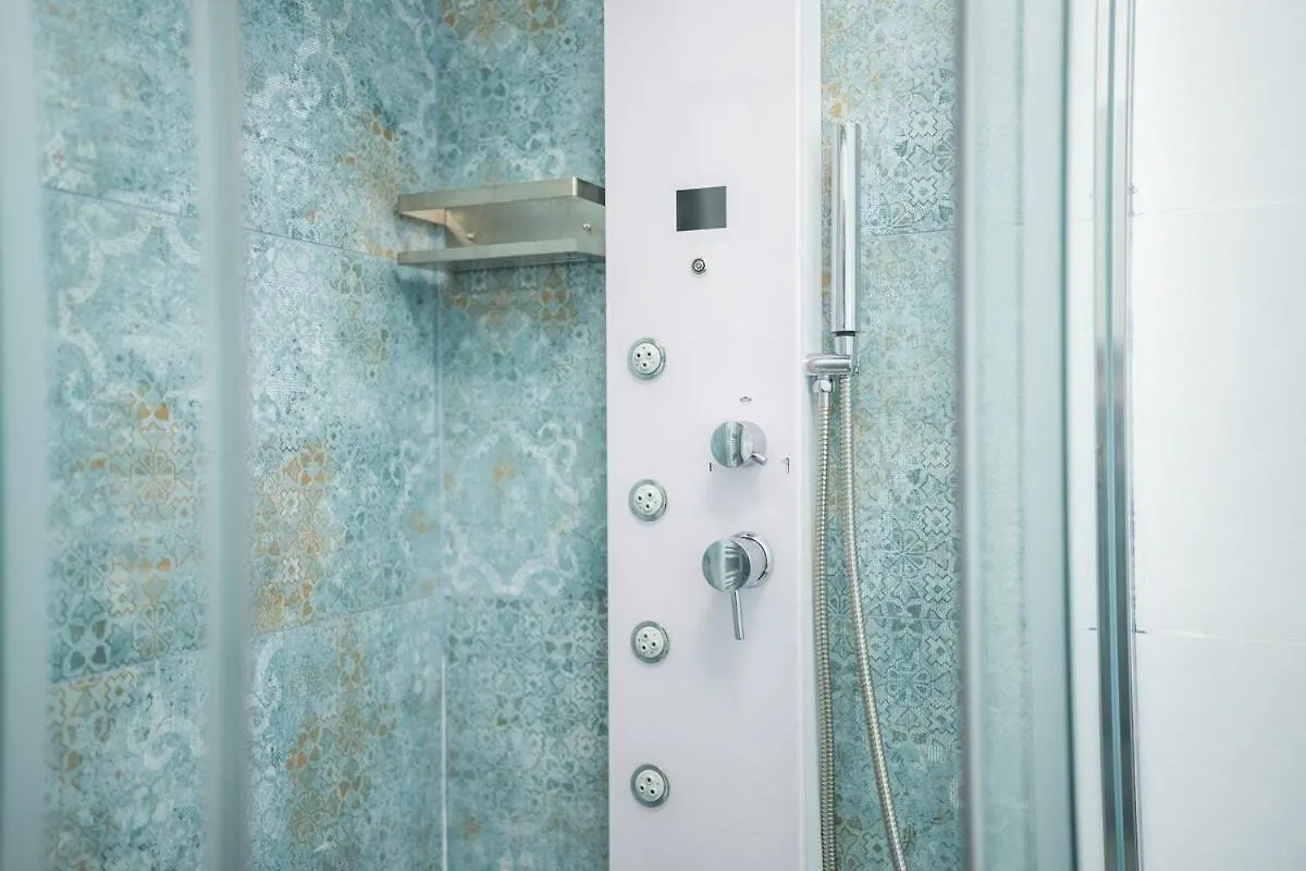 Comfort & Design Minutes Away From The Centre Milan Apartment